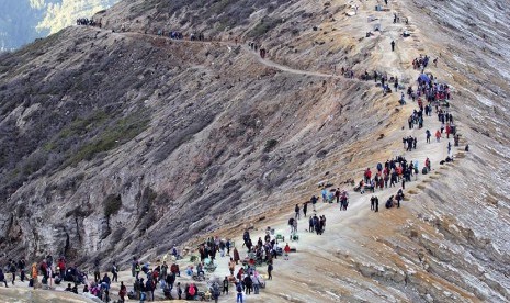 Wisatawan Asal Jember Meninggal Di Gunung Ijen Republika