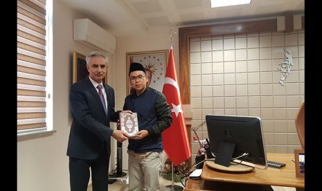 Rumah tahfiz PPPA Daarul Quran bersilaturahim dengan  Regional Director OSB Kayseri.