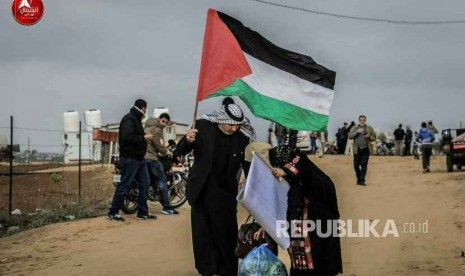 Ribuan masyarakat Gaza bergerak menuju perbatasan Palestina-Israel, Jumat (30/3).