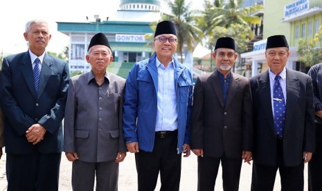  Ketua MPR Zulkifli Hasan berlkunjung ke Pondok Pesantren Darussalam Modern Gontor Ponorogo, Selasa (24/4) 