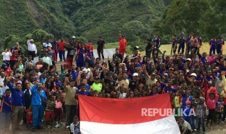 Warga Distrik Ilu di Kabupaten Puncak Jaya, Provinsi Papua. 