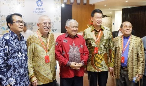 Utusan Khusus Presiden RI Untuk Dialog Antar Agama dan Peradaban (UKP-DKAAP), Prof. Dr. M. Din Syamsuddin menghadiri Konferensi Pekabaran Injil 2018 di Brastagi, Sumatera Utara.