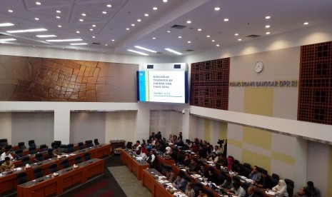 Suasana rapat membahas Transfer Keuangan Daerah dan Dana Desa di  Ruang Sidang Badan Anggaran (Banggar) DPR, Jakarta.