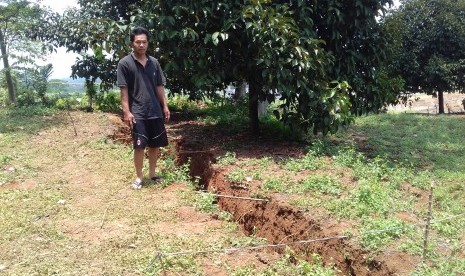 Bupati Tinjau Lokasi Tanah Bergerak di Lamkleng (ilustrasi).