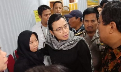 Menteri Keuangan Sri Mulyani tiba di Gedung Sentra Visum Bhayangkara RS Polri, Senin (29/10). Diketahui, terdapat 20 staf Kementerian Keuangan yang menjadi korban jatuhnya pesawat Lion Air JT-610. 