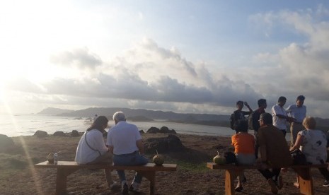 Sejumlah dubes berkunjung ke kawasan ekonomi khusus (KEK) Mandalika di Kabupaten Lombok Tengah, Nusa Tenggara Barat (NTB), Sabtu (10/11).