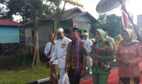 Kepala Staf Angkatan Darat (KSAD) Jenderal TNI Mulyono hadiri penutupan TNI Manunggal Membangun Desa (TMMD) pada Senin, (13/11) di Desa Melintang Kecamatan Muara Wis, Kabupaten Kutai Kertanegara, Provinsi Kalimatan Timur.