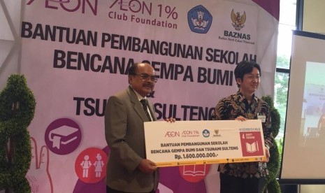 Badan Amil Zakat Nasional (Baznas) bekerjasama dengan AEON Group Donasikan Bantuan Pendidikan untuk Sulawesi Tengah. Senin (26/11) di Jakarta.