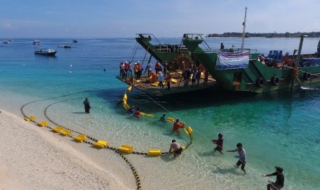 PT PLN (Persero) menambah kabel laut ke kawasan tiga gili yakni Gili Air, Gili Meno, dan Gili Trawangan di Kabupaten Lombok Utara. 