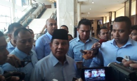 Calon presiden (capres) nomor urut 02 Prabowo Subianto hadiri peringatan Hari Disabilitas Internasional, Jakarta, Rabu (5/12). 