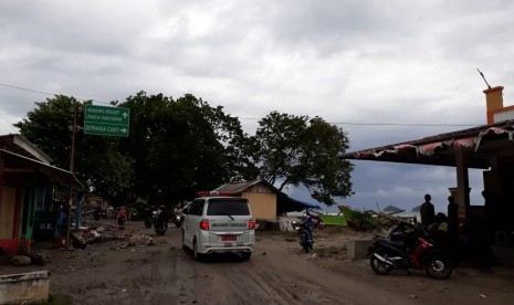 Dermaga Canti di Rajabasa, Lampung Selatan tempat hilir mudik warga ke Pulau Sebesi, juga hancur diterpa tsunami. 