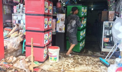 Kondisi Pasar Labuan, Kecamatan Labuan, Kabupaten Pandeglang, Banten, setelah kejadian tsunami dan banjir, Sabtu (29/12). 