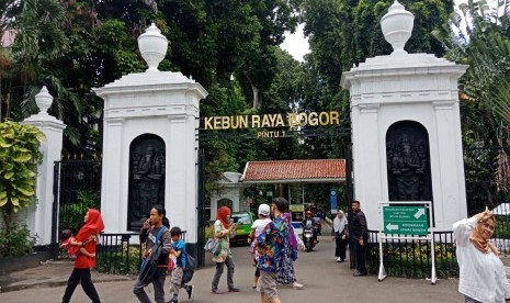 Kebun Raya Bogor (ilustrasi). Pemkot Bogor akan memberikan sanksi pelaku parkir sembarangan di kawasan sistem satu arah di seputar Kebun Raya.