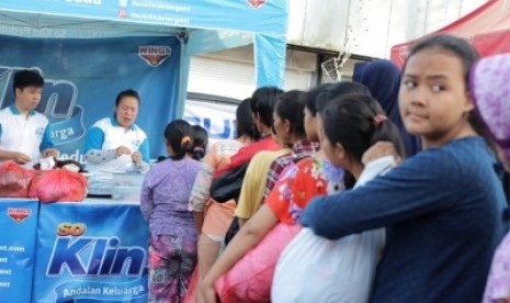 Mobil Cuci So Klin yang siap membantu menjaga kebersihan baju para pengungsi akibat tsunami di Serang, Banten beberapa waktu lalu. 