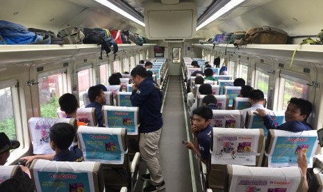 PT Kereta Api Indonesia (Persero) atau KAI meluncurkan kereta api  (KA) Pangandaran di Stasiun Banjar, Jawa Barat pada Rabu (2/1).