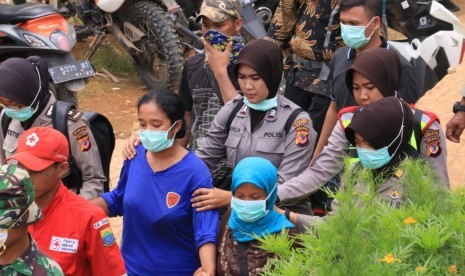 Tim Sar gabungan kembali menemukan enam jenazah tanah longsor Cisolok, Sukabumi.