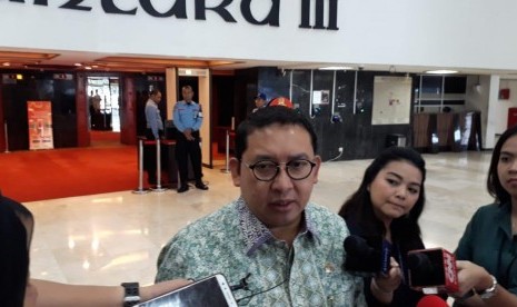 Wakil Ketua DPR Fadli Zon di Kompleks Parlemen, Senayan, Jakarta, Senin (21/1).