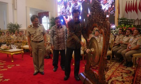 Presiden RI Joko Widodo membuka Rapat Kerja Nasional Kementerian Agraria dan Tata Ruang/Badan Pertanahan Nasional Tahun 2019 di Istana Negara, Jakarta, Rabu (6/1).