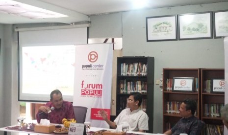 Rilis Populi Center tentang pengaruh debat capres dan cawapres pada elektabilitas paslon. Populi Center, Jakarta Barat, Kamis (7/2). 