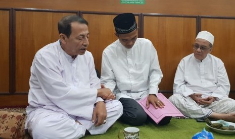 Sambut Ustaz Abdul Somad, Habib Luthfi Beri ‘Gelar’ Baru] Ustaz Abdul Somad melakukan silaturahim kepada Habib Luthfi di Pekalongan, Jumat (8/2) lalu. 