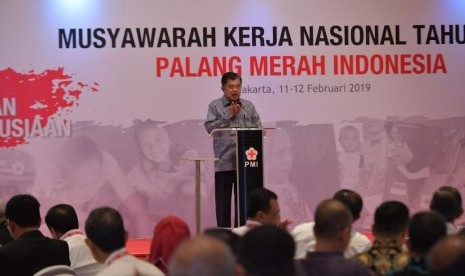 Wakil Presiden Jusuf Kalla membuka Musyawarah Kerja Nasional Palang Merah Indonesia (PMI) Tahun 2019 di Ballroom Hotel Aryaduta Jakarta, Senin (11/02).