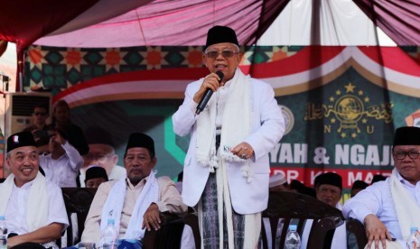 Kunjungan Cawapres: Cawapres 01 KH Ma'ruf Amin saat mengunjungi Ponpes Babakan Ciwaringin di Cirebon pada Senin, (25/12). Kunjungan Ma'ruf dalam rangka safari di Jabar.