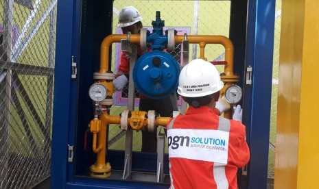 Station Jaringan Gas Bumi: Petugas memeriksa Regulating Station jaringan gas bumi untuk rumah tangga (Jargas) di Kelurahan Mayangan, Kecamatan Mayangan, Kota Probolinggo, Selasa (5/3). 