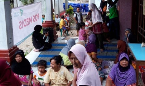 Dompet Dhuafa Jawa Timur membuka sejumlah pos di sejumlah lokasi terdampak banjir wilayah Jawa Timur, serta membantu bersihkan rumah warga. 