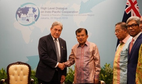 Wakil Presiden Jusuf Kalla melakukan pertemuan bilateral dengan DPM Selandia Baru Winston Peters usai membuka pertemuan High-Level Dialogue on Indo-Pacific Cooperation (HLD-IPC) di Hotel Fairmont, Jakarta, Rabu, (20/03).