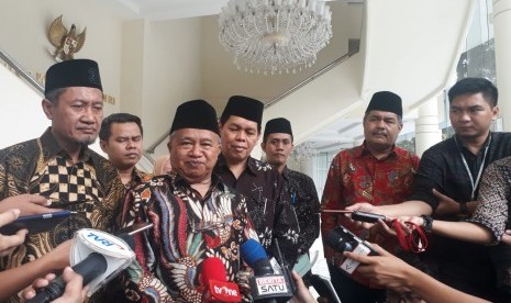 Jajaran pengurus Majelis Ulama Indonesia (MUI) menemui Wakil Presiden Jusuf Kalla di Kantor Wakil Presiden, Jakarta, Senin (25/3).