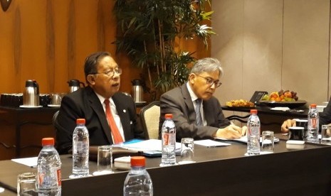 Menteri Koordinator Bidang Perekonomian Darmin Nasution dalam  pertemuan Misi Gabungan Negara-negara Penghasil Minyak Sawit (Council of  Palm Oil Producing Countries/ CPOPC) di Brussels, Belgia, Senin (8/4).