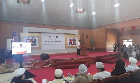 Menteri Agama Lukman Hakim Saifuddin menutup konferensi ulama sufi internasional di Pekalongan, Jawa Tengah, Rabu (10/4).