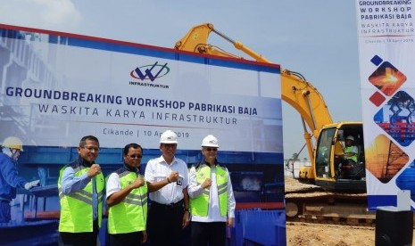 Groundbreaking Workshop Pabrikasi Baja PT Waskita Karya Infrastruktur di Cikande, Serang, Rabu (10/4).