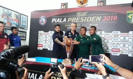 Arema FC dan Persebaya mengadakan Konferensi Pers (Konpers) tentang pertandingan final leg kedua Piala Presiden 2019, di Kantor Arema FC, Kamis (11/4).