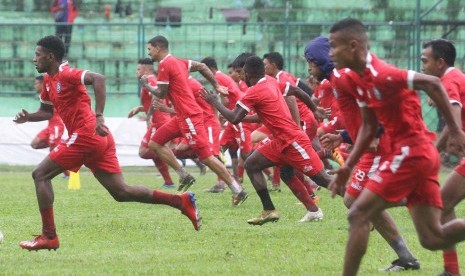 Pesepakbola Arema melakukan latihan menjelang final leg kedua Piala Presiden 2019 di Stadion Gajayana, Malang, Jawa Timur, Kamis (11/4/2019).