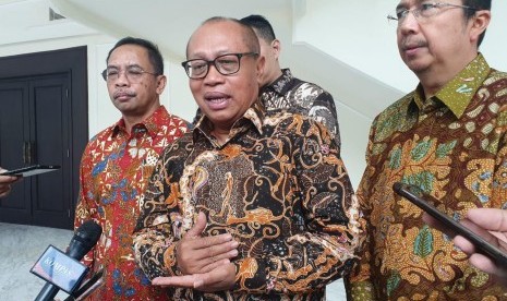 Direktur Utama Badan Penyelenggara Jaminan Sosial (BPJS) Ketenagakerjaan Agus Susanto melakukan audiensi dengan Wakil Presiden Jusuf Kalla di Kantor Wakil Presiden, Jakarta, Jakarta, Senin (6/5).