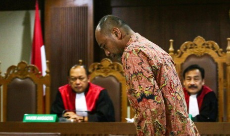 Terdakwa kasus dugaan suap penyaluran dana hibah di Kemenpora, Mulyana menjalani sidang dakwaan di Pengadilan Tipikor, Jakarta, Senin (6/5/2019). 