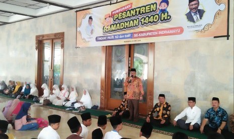 1.500 pelajar tingkat TK, SD dan SMP mengikuti Pesantren Ramadhan 1440 Hijriah di Masjid Agung Indramayu, Kamis (9/5). Kegiatan itu dibuka Bupati Indramayu, Supendi. (Dok Diskominfo Indramayu)