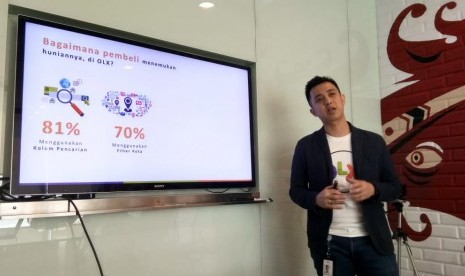 Head of Real Estate Category OLX Indonesia, Ignasius Ryan Hasim saat menyampaikan data terbaru OLX terkait jual-beli properti lewat platform OLX kepada wartawan di Jakarta, Senin (13/5).  