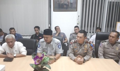 Jajaran Satuan Lantas Polres  Purwakarta, bersama Jasa Raharja dan perwakilan dari RS, saat memaparkan persiapan menjelang arus mudik dan balik lebaran 2019, Kamis (15/5).