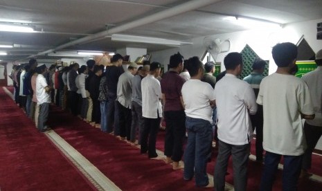 Suasana pelaksanaan Shalat Tarawih 