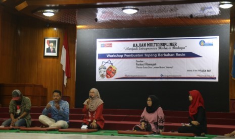 Universitas Muhammadiyah Malang (UMM) menggelar workshop bertemakan  'Enterpreneur Berbasis Budaya', Jumat (17/5). 