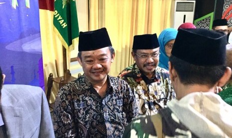 Sekretaris Umum Pimpinan Pusat (PP) Muhammadiyah, Abdul Mu'ti, halal bi halal dengan seluruh jajaran Muhammadiyah pusat maupun daerah di Gedung Pusat Muhammadiyah, Senin (17/6). 