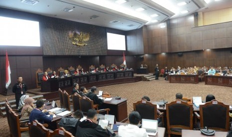 Suasana sidang sengketa Pemilhan Presiden (Pilpres) 2019 di Mahkamah Konstitusi, Jakarta, Selasa (18/6). 