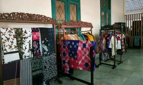 Galeri Batik di Museum Tekstil, Jakarta. Dalam rangka Hari Batik Nasional, Museum Tekstil menggelar pameran hingga 30 Oktober 2021.