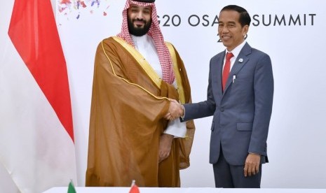 Presiden Joko Widodo bertemu Putra Mahkota Saudi Mohamad bin Salman di sela-sela KTT G20, Osaka, Jepang, Sabtu (29/6)