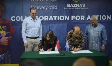 Penandatanganan perjanjian kerja sama antara Baznas dan UNICEF di Kantor Baznas, pada Jumat (5/7), fokus mereka membantu anak-anak di dalam negeri maupun anak-anak yang alami krisis kemanusiaan di negara-negara Organisasi Kerjasama Islam (OKI). 