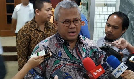 Ketua Komisi Pemilihan Umum (KPU) RI Arief Budiman di Kompleks Parlemen, Senayan, Jakarta, Senin (8/7).