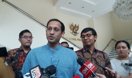 Chief Executive Officer (CEO) Gojek Nadiem Makarim menghadap Wakil Presiden Jusuf Kalla di Kantor Wakil Presiden, Jakarta, Selasa (16/7).