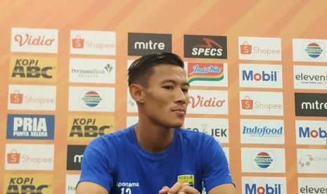 Pemain belakang Persib Bandung, Henhen Herdiana di Graha Persib, Jalan Sulanjana, Kota Bandung, Kamis (25/7).